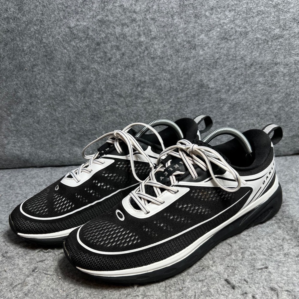Oakley Mens Mesh Athletic Training Running Shoes Black White Sneakers Size 9.5